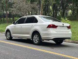 Volkswagen Santana 2018 купить из Китая, цена 1 124 000 ₽ — Suifenhe Auto