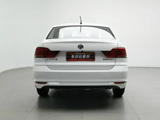 Volkswagen Santana 2020 купить из Китая, цена 1 122 000 ₽ — Suifenhe Auto