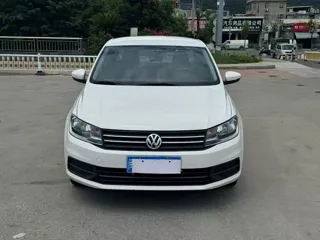 Volkswagen Santana 2022 купить из Китая, цена 1 022 000 ₽ — Suifenhe Auto