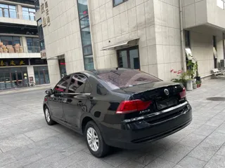 Volkswagen Santana 2018 купить из Китая, цена 1 158 000 ₽ — Suifenhe Auto