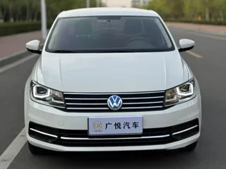 Volkswagen Santana 2022 купить из Китая, цена 1 085 000 ₽ — Suifenhe Auto