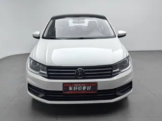 Volkswagen Santana 2024 купить из Китая, цена 1 266 000 ₽ — Suifenhe Auto