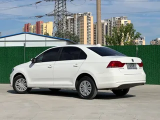 Volkswagen Santana 2018 купить из Китая, цена 1 214 000 ₽ — Suifenhe Auto