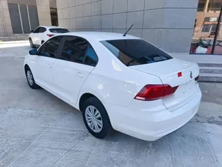 Volkswagen Santana 2023 купить из Китая, цена 1 137 000 ₽ — Suifenhe Auto