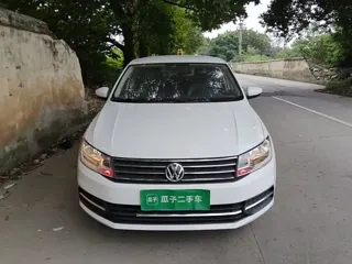 Volkswagen Santana 2022 купить из Китая, цена 1 008 000 ₽ — Suifenhe Auto