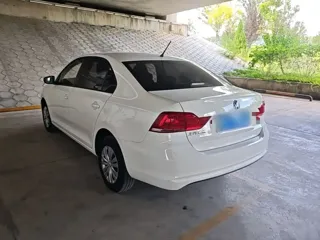 Volkswagen Santana 2021 купить из Китая, цена 1 270 000 ₽ — Suifenhe Auto