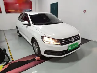 Volkswagen Santana 2022 купить из Китая, цена 1 177 000 ₽ — Suifenhe Auto