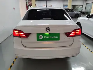 Volkswagen Santana 2022 купить из Китая, цена 1 177 000 ₽ — Suifenhe Auto