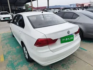 Volkswagen Santana 2019 купить из Китая, цена 1 143 000 ₽ — Suifenhe Auto