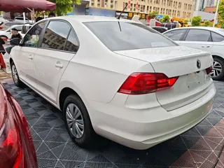 Volkswagen Santana 2022 купить из Китая, цена 1 005 000 ₽ — Suifenhe Auto