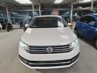 Volkswagen Santana 2019 купить из Китая, цена 1 192 000 ₽ — Suifenhe Auto