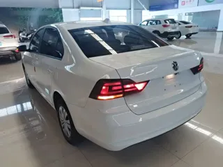 Volkswagen Santana 2019 купить из Китая, цена 1 219 000 ₽ — Suifenhe Auto