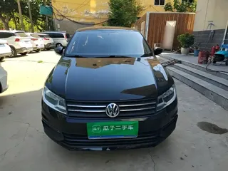 Volkswagen Santana 2022 купить из Китая, цена 1 106 000 ₽ — Suifenhe Auto