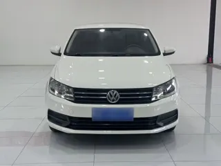 Volkswagen Santana 2023 купить из Китая, цена 1 156 000 ₽ — Suifenhe Auto