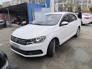 Volkswagen Santana 2018 купить из Китая, цена 1 160 000 ₽ — Suifenhe Auto
