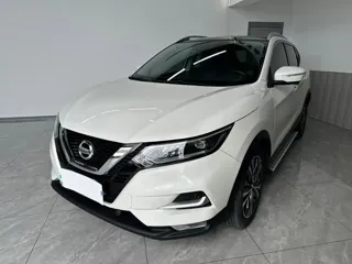 Nissan Qashqai 2023 купить из Китая, цена 2 052 000 ₽ — Suifenhe Auto