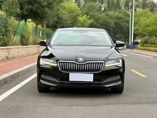 Skoda Superb 2023 купить из Китая, цена 2 282 000 ₽ — Suifenhe Auto