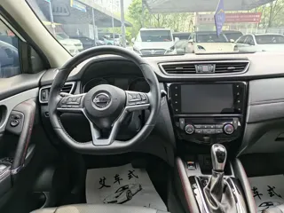 Nissan Qashqai 2023 купить из Китая, цена 1 861 000 ₽ — Suifenhe Auto