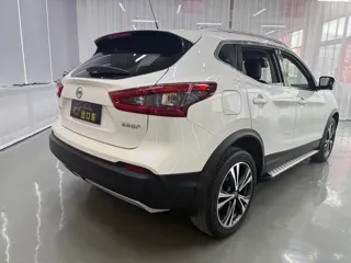 Nissan Qashqai 2023 купить из Китая, цена 2 000 000 ₽ — Suifenhe Auto