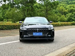 Lincoln Z 2024 купить из Китая, цена 4 981 000 ₽ — Suifenhe Auto