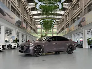 Audi A5L 2025 купить из Китая, цена 5 381 000 ₽ — Suifenhe Auto