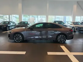 Audi A5L 2025 купить из Китая, цена 5 275 000 ₽ — Suifenhe Auto