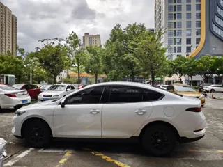 BYD Qin PLUS 2025 купить из Китая, цена 2 504 000 ₽ — Suifenhe Auto