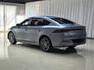 BYD Qin PLUS 2022 купить из Китая, цена 1 476 000 ₽ — Suifenhe Auto