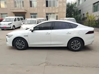 BYD Qin PLUS 2024 купить из Китая, цена 2 355 000 ₽ — Suifenhe Auto