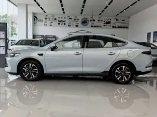BYD Qin PLUS 2025 купить из Китая, цена 2 711 000 ₽ — Suifenhe Auto