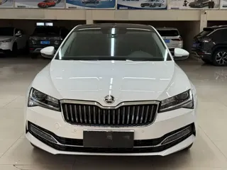 Skoda Superb 2024 купить из Китая, цена 2 911 000 ₽ — Suifenhe Auto