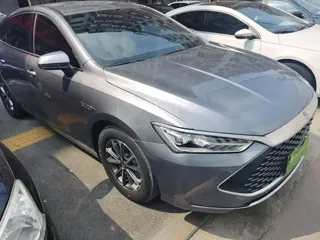 BYD Qin PLUS 2024 купить из Китая, цена 2 353 000 ₽ — Suifenhe Auto