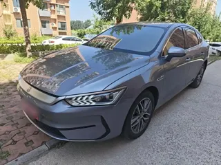 BYD Qin PLUS 2023 купить из Китая, цена 1 637 000 ₽ — Suifenhe Auto
