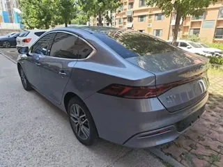 BYD Qin PLUS 2023 купить из Китая, цена 1 637 000 ₽ — Suifenhe Auto