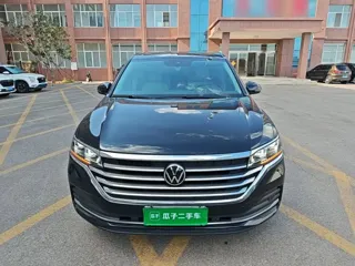 Volkswagen Viloran 2024 купить из Китая, цена 4 858 000 ₽ — Suifenhe Auto