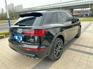Audi Q5 2024 купить из Китая, цена 5 213 000 ₽ — Suifenhe Auto