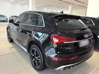 Audi Q5 2024 купить из Китая, цена 4 403 000 ₽ — Suifenhe Auto