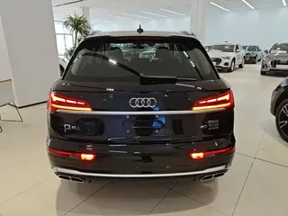 Audi Q5 2024 купить из Китая, цена 4 338 000 ₽ — Suifenhe Auto