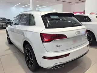 Audi Q5 2024 купить из Китая, цена 4 416 000 ₽ — Suifenhe Auto