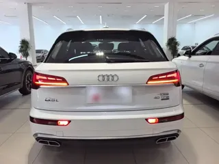 Audi Q5 2024 купить из Китая, цена 4 416 000 ₽ — Suifenhe Auto
