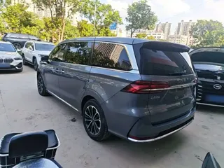 Roewe iMAX8 2024 купить из Китая, цена 3 016 000 ₽ — Suifenhe Auto