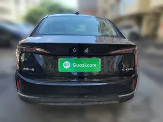 Hongqi E-QM5 2025 купить из Китая, цена 2 136 000 ₽ — Suifenhe Auto