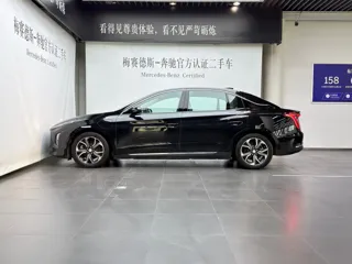 Hongqi E-QM5 2024 купить из Китая, цена 1 656 000 ₽ — Suifenhe Auto