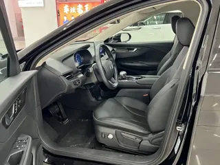 Hongqi E-QM5 2024 купить из Китая, цена 1 656 000 ₽ — Suifenhe Auto