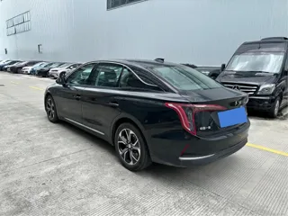Hongqi E-QM5 2024 купить из Китая, цена 1 804 000 ₽ — Suifenhe Auto