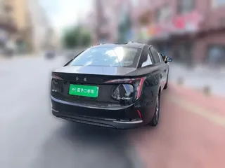 Hongqi E-QM5 2026 купить из Китая, цена 2 098 000 ₽ — Suifenhe Auto