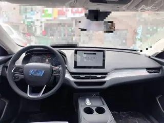 Hongqi E-QM5 2026 купить из Китая, цена 2 098 000 ₽ — Suifenhe Auto