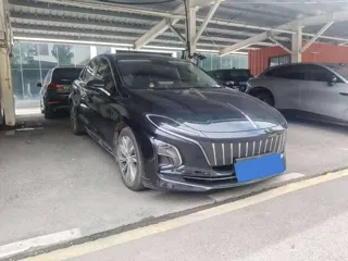 Hongqi E-QM5 2024 купить из Китая, цена 1 819 000 ₽ — Suifenhe Auto