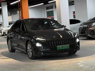 Hongqi E-QM5 2024 купить из Китая, цена 2 064 000 ₽ — Suifenhe Auto