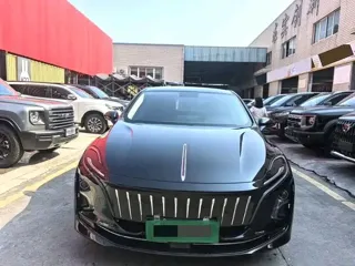 Hongqi E-QM5 2022 купить из Китая, цена 3 058 000 ₽ — Suifenhe Auto